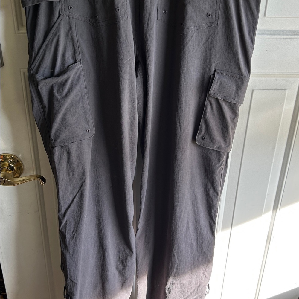 DULUTH TRADING CO HEIRLOOM GARDERING BIB OVERALLS GRAY CARGO UTILITY SZ SX35 - Picture 10 of 16